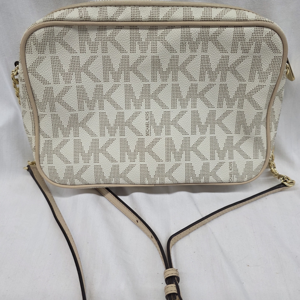 Michael Kors Cream Logo Crossbody Bag with Gold Hardware - Picture 4 of 9